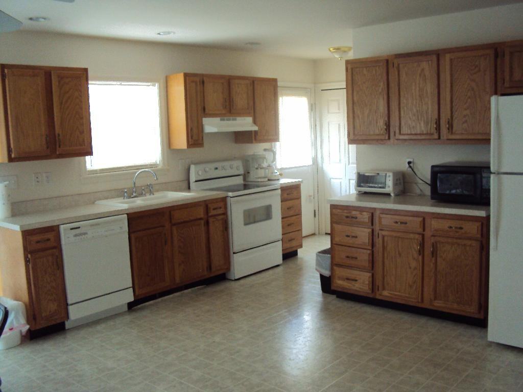 30500 Brannigan Dr - Photo 3 of 5