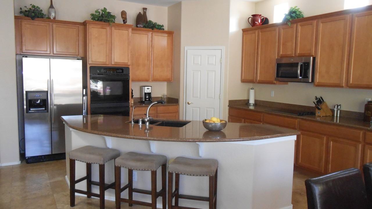 4638 W Marcus Dr - Photo 3 of 23