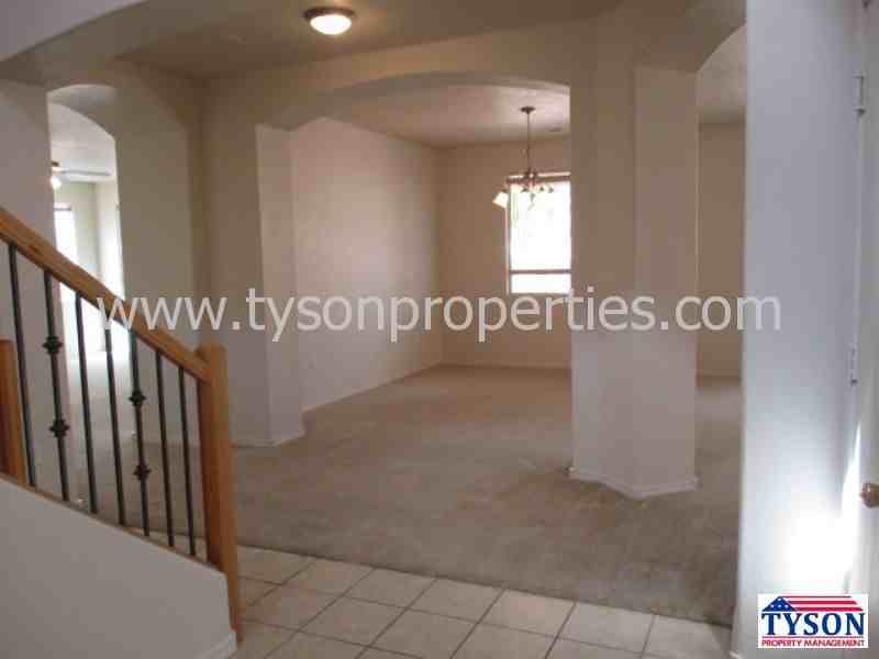 3601 Shiloh Pl NE - Photo 2 of 10