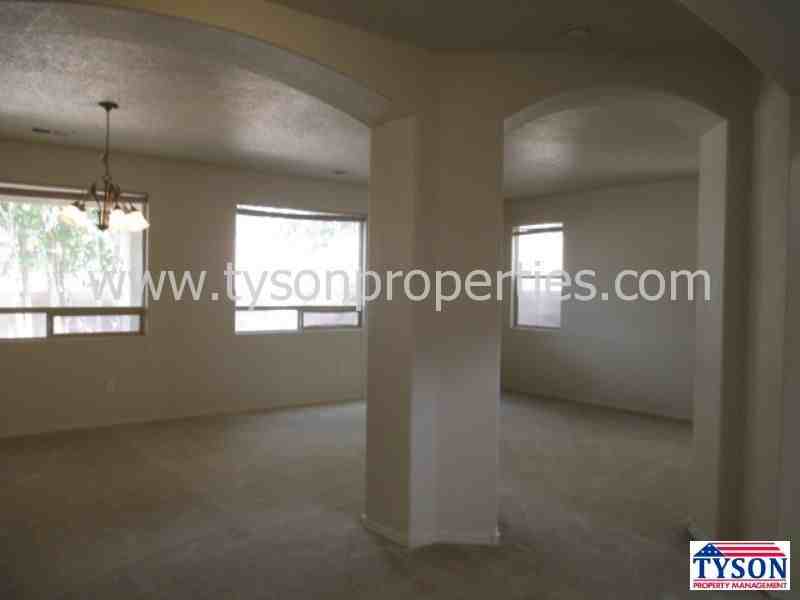 3601 Shiloh Pl NE - Photo 3 of 10