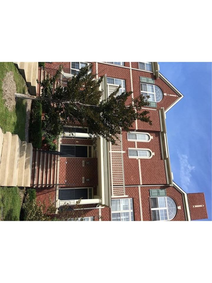 3051 Camden Dr #31 - Photo 2 of 16