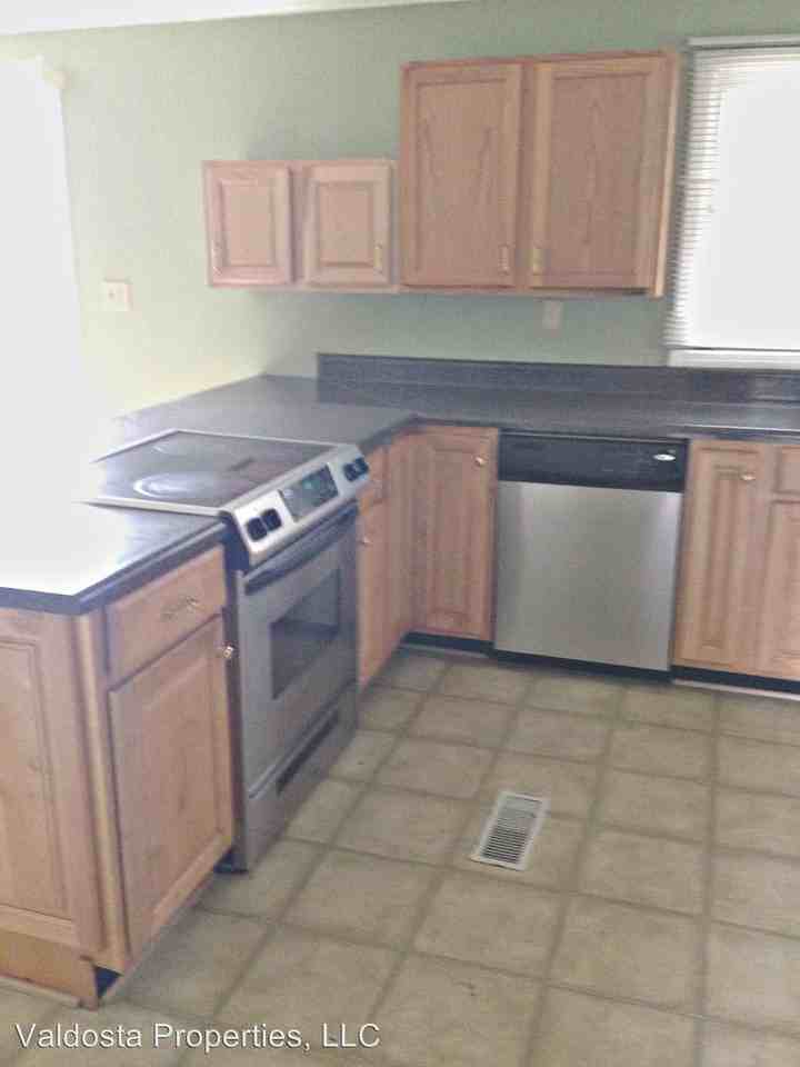 512 Sherrod Ave - Photo 2 of 11