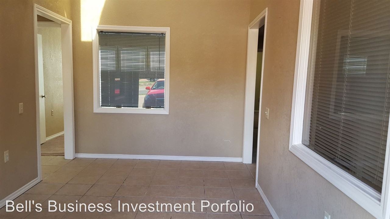 Park Lane Apartments - Photo 3 of 12