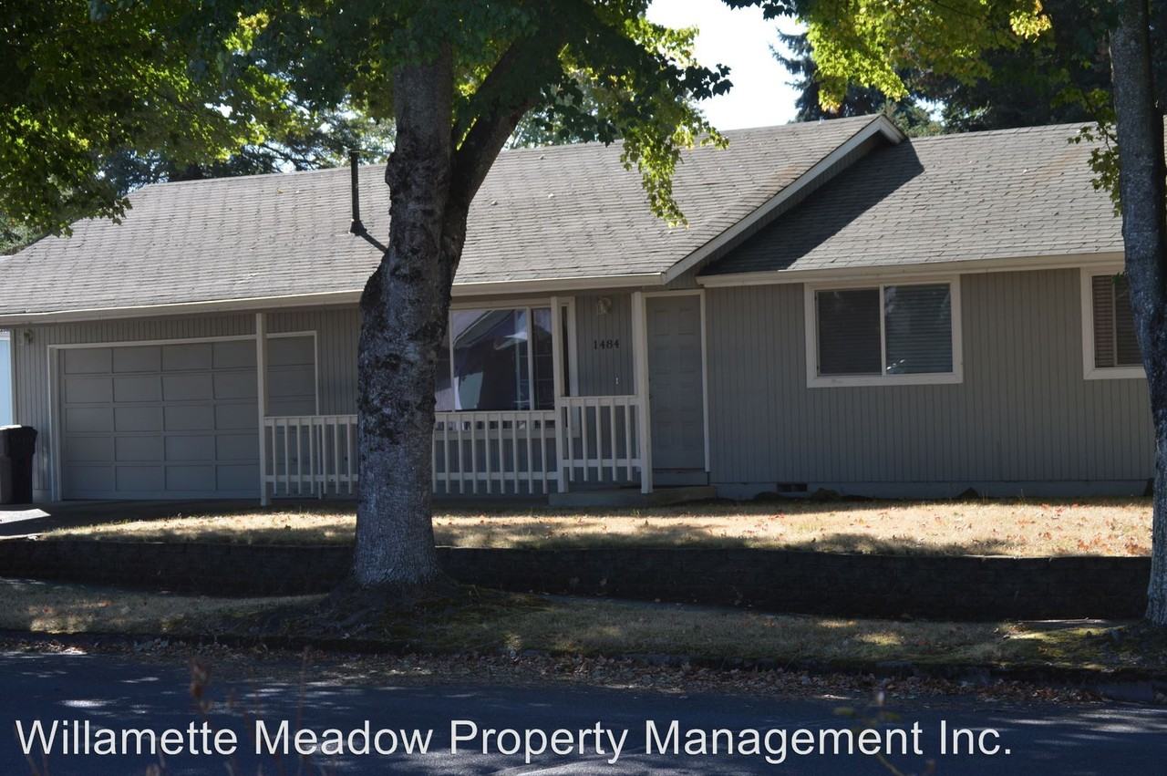 1484 Wilshire Dr - Photo 2 of 2