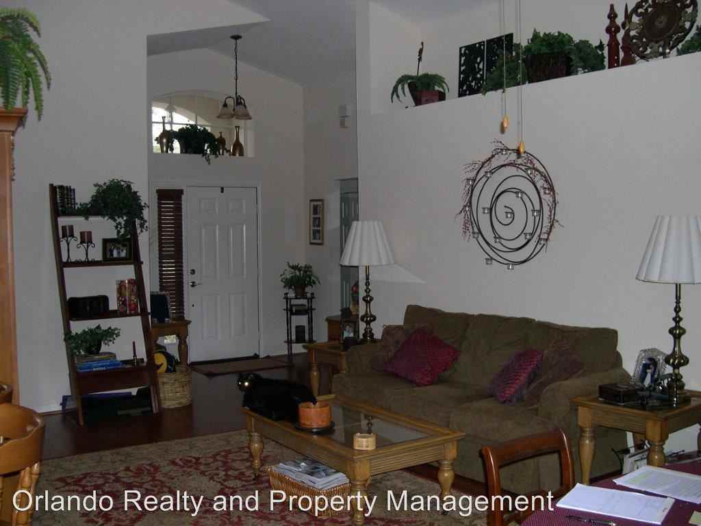 5518 Ligustrum Loop - Photo 2 of 14