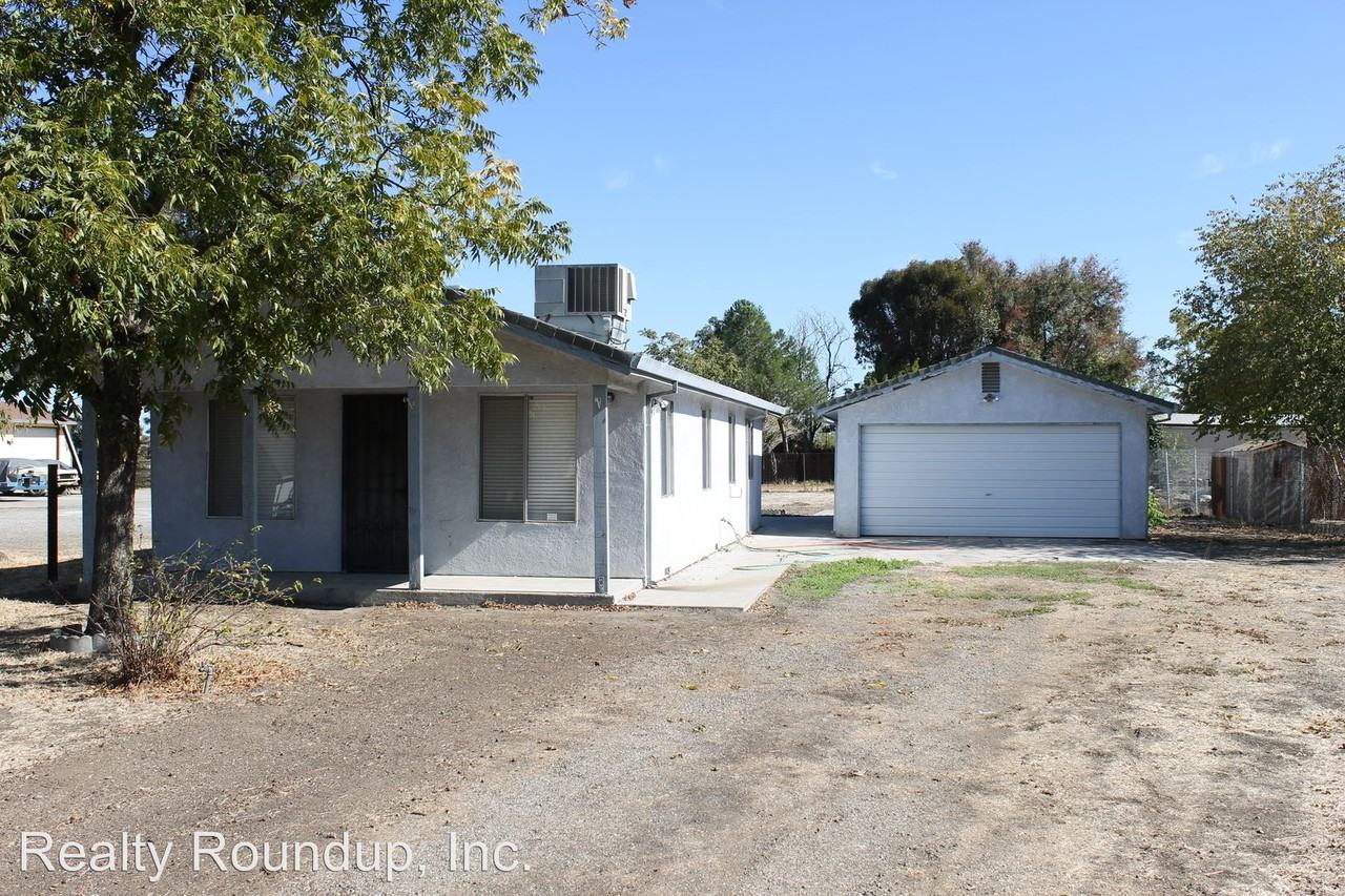 36 Cardinal Ave - Photo 2 of 9