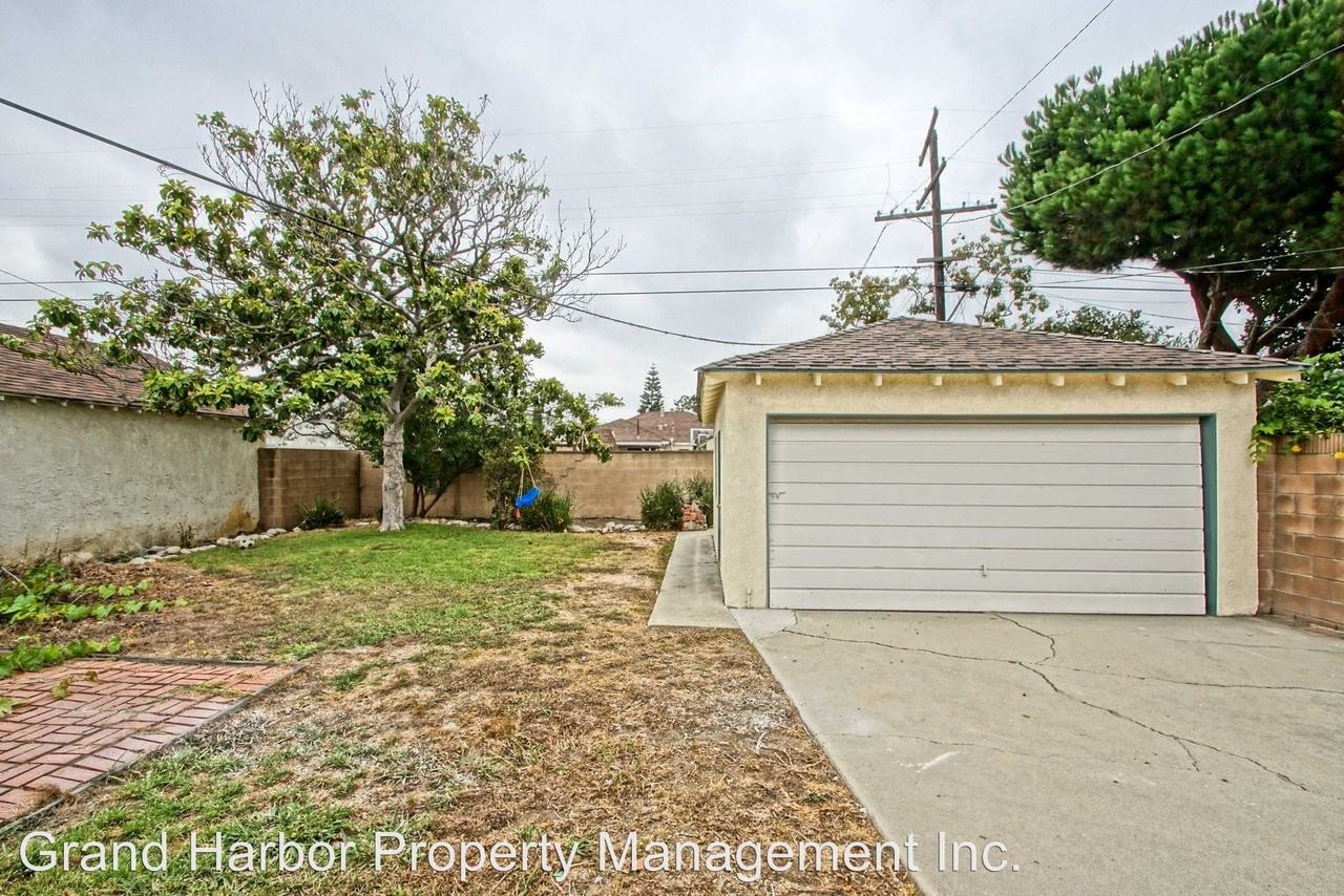 15526 Cerise Ave - Photo 3 of 32