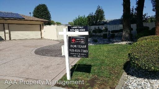 2260 Loch Ln - Photo 3 of 27