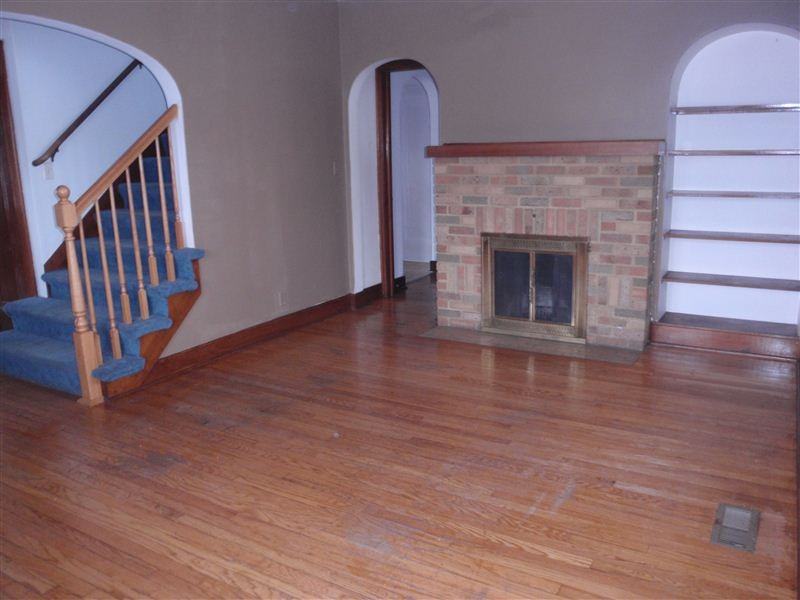 418 Stanwood St - Photo 2 of 15