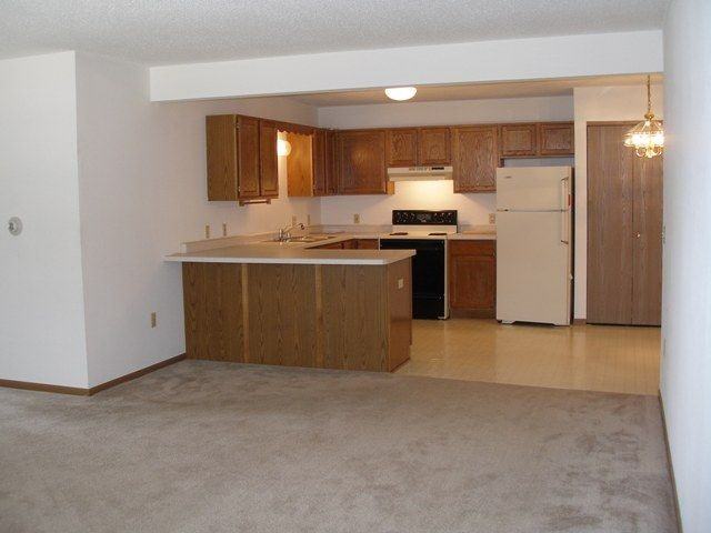 305 O'Neil St - Photo 2 of 7