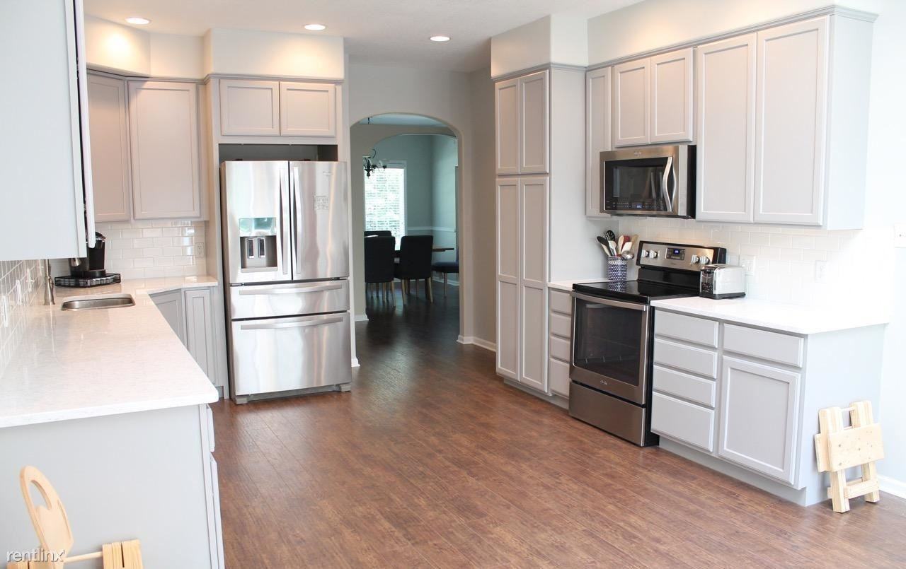 14866 Swan Ln - Photo 2 of 19