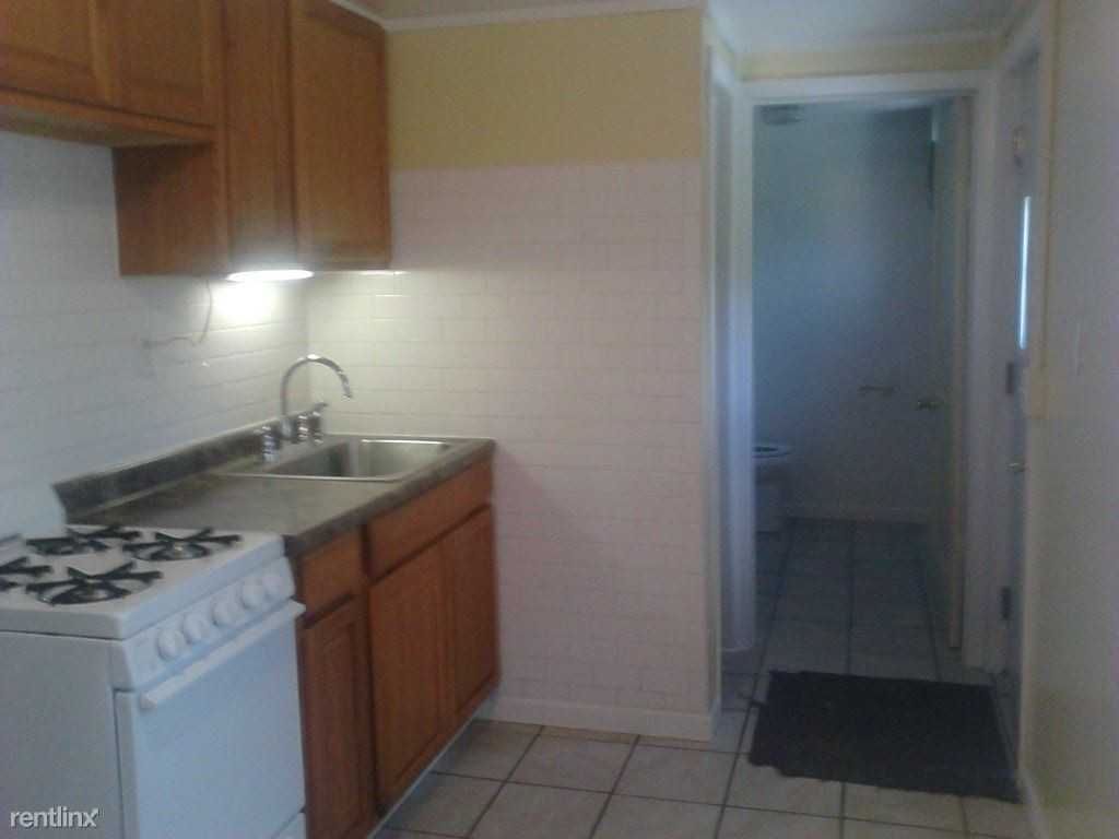 807 S Occidental Hwy - Photo 2 of 4