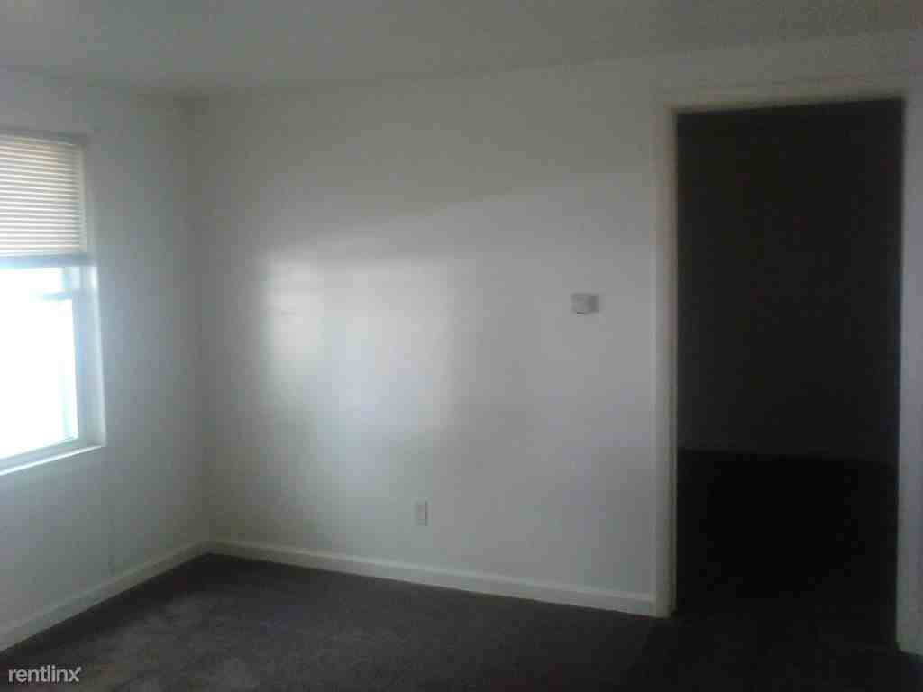 807 S Occidental Hwy - Photo 3 of 4