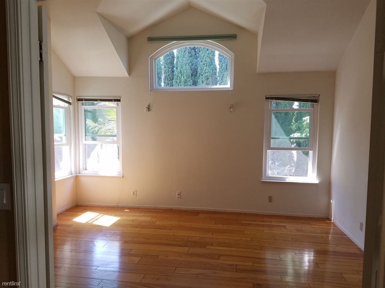 1555 Mission Springs Cir - Photo 3 of 7
