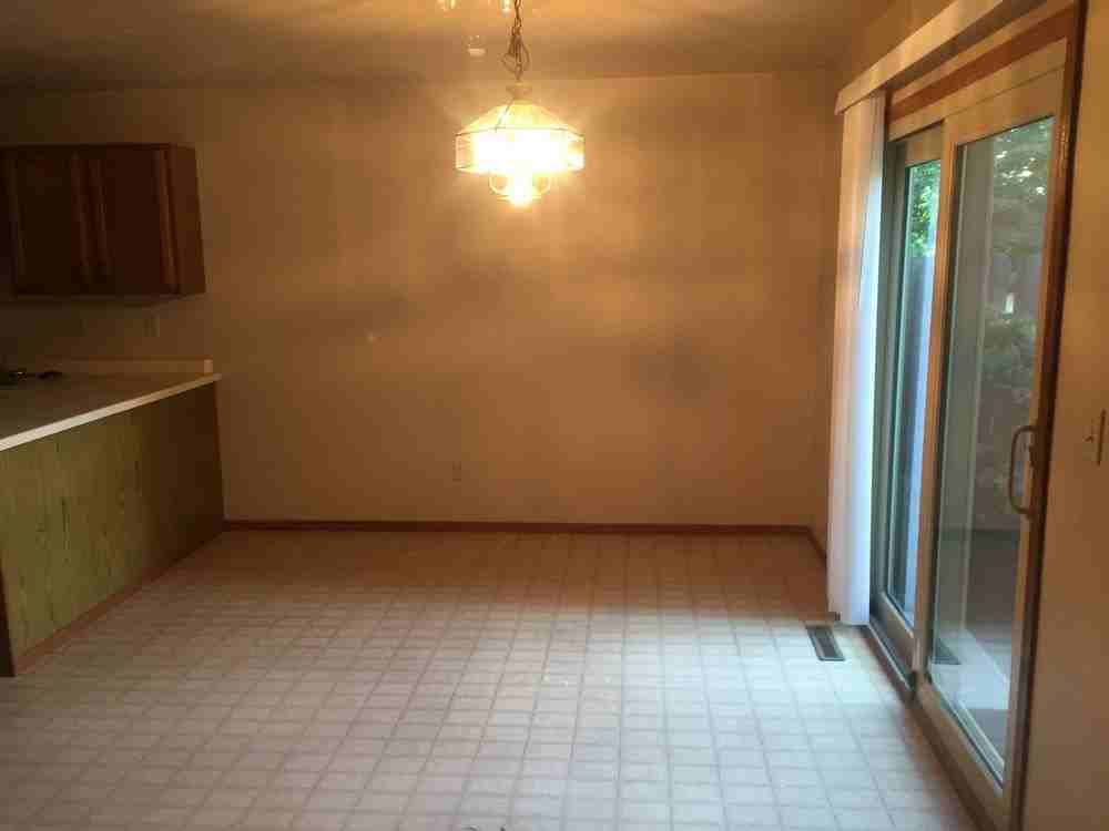 1103 Terry Ln - Photo 3 of 12