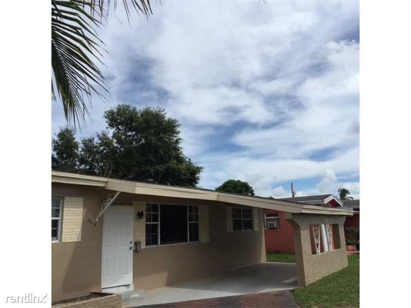 2619 Flamingo Dr - Photo 2 of 16