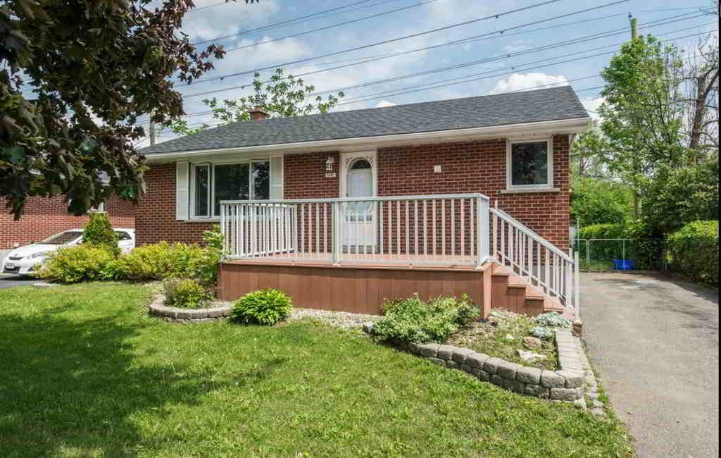 1301B Woodside Drive, Ottawa, ON K2C 2H1 2 Bedroom Apartment for