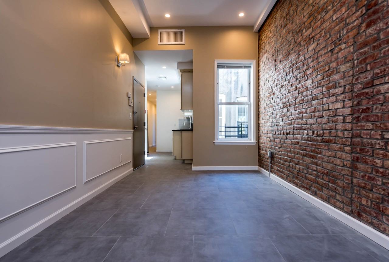 18-82 Madison Street #D