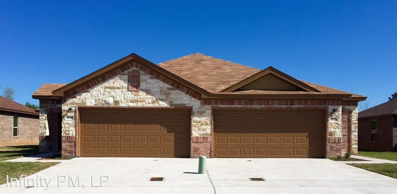 3733 Cove Dr - Photo 2 of 13