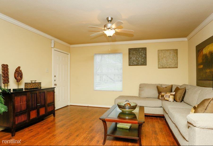 Briar Forest and Beaconshire ID 5925 - Photo 2 of 10