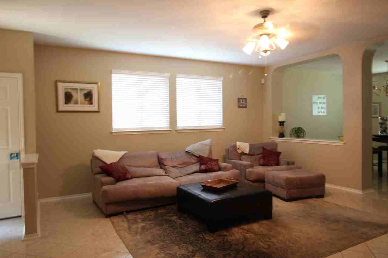 14622 Tioga Bend - Photo 2 of 10