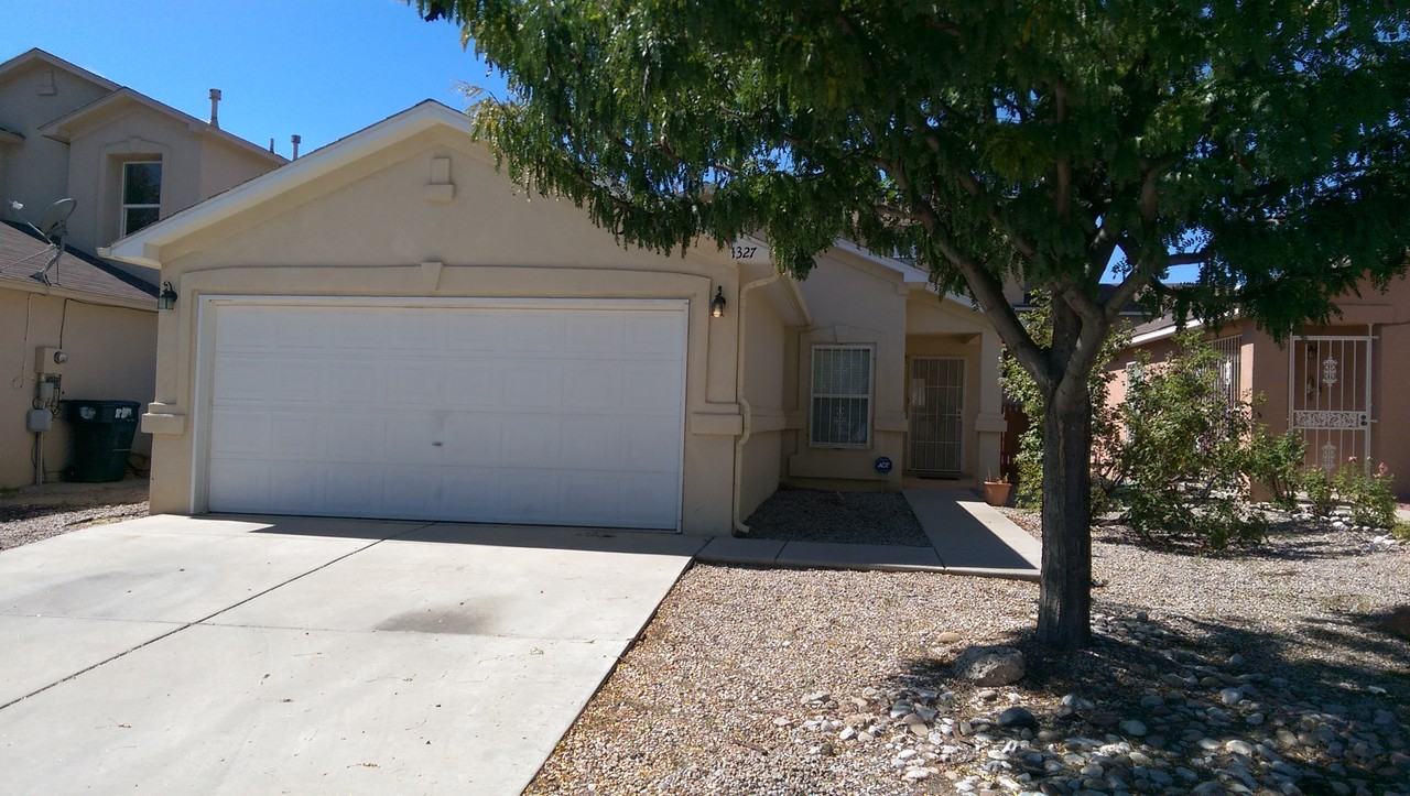 1327 Ojo Feliz St SW - Photo 2 of 21