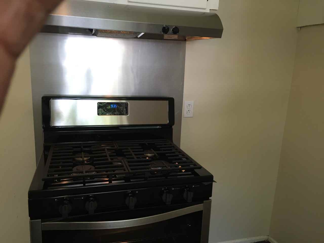 3345 Sidney Dr - Photo 3 of 18