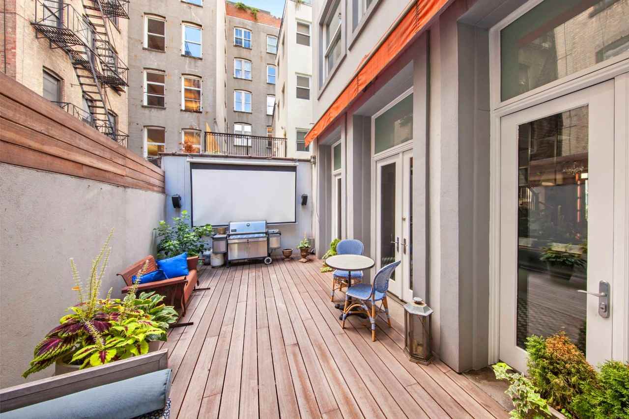 4 Centre Market Pl - Photo 3 of 9