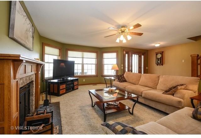 5584 E Anita Ave - Photo 3 of 20