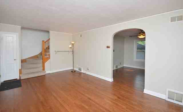 10335 S Trumbull Ave - Photo 3 of 21