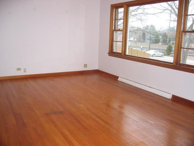 104 Burlington Ave - Photo 2 of 8