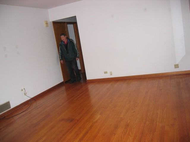 104 Burlington Ave - Photo 3 of 8