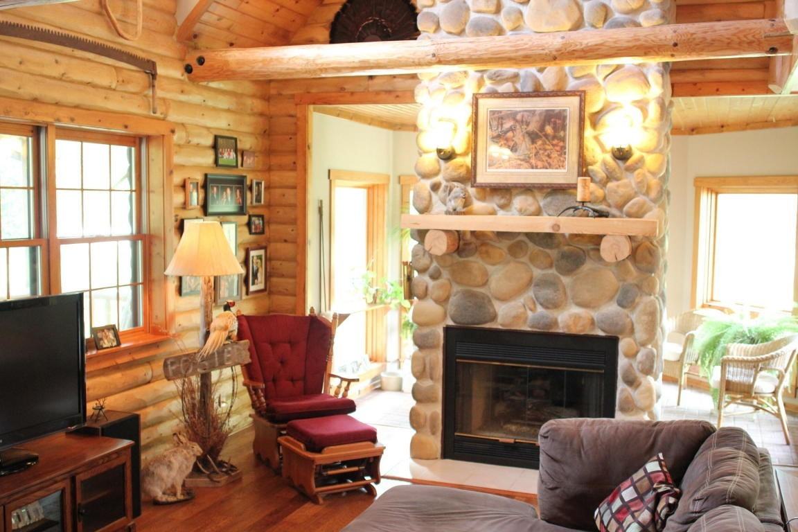 6460 Crooked Rd - Photo 3 of 24