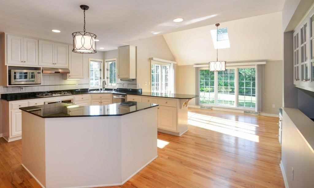 704 W Haddonstone Pl - Photo 2 of 9