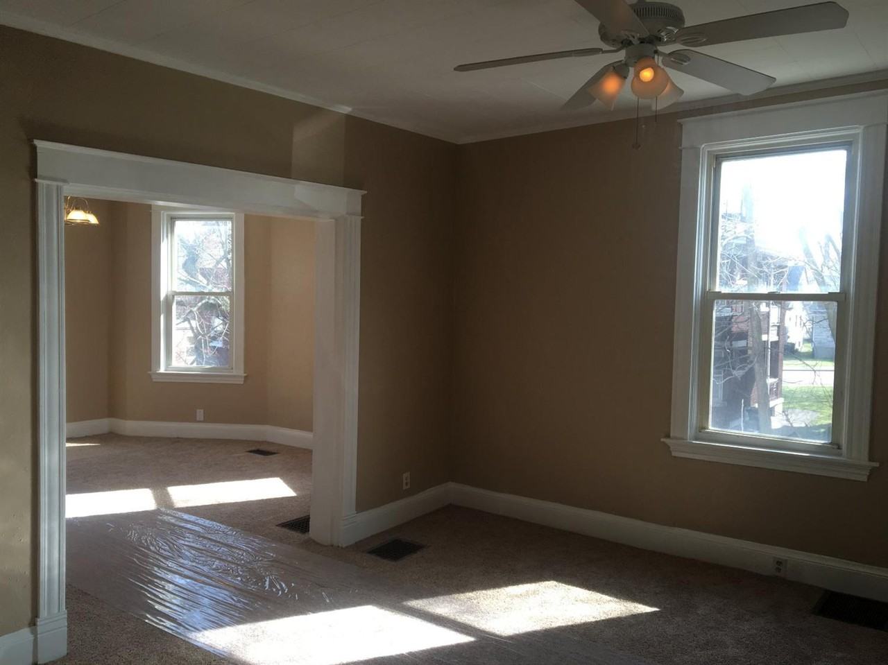 1016 Beech Ave - Photo 2 of 12