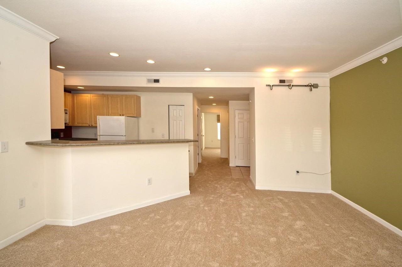 203 E University Ave - Photo 3 of 17