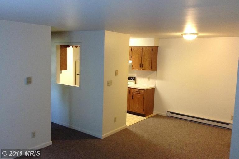 14870 Sherwood Dr - Photo 2 of 7