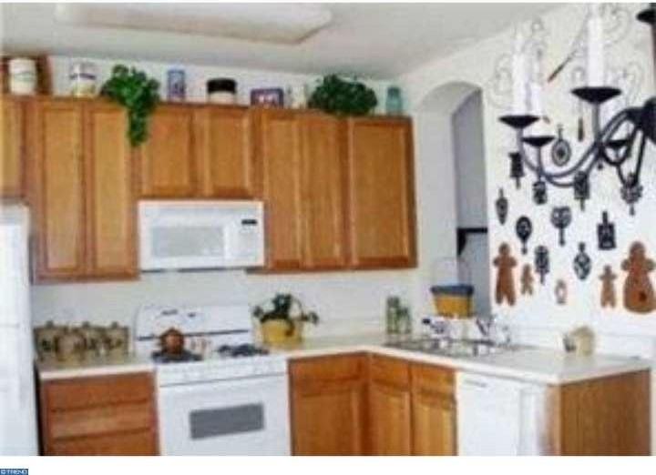 806 Country Ln - Photo 3 of 4