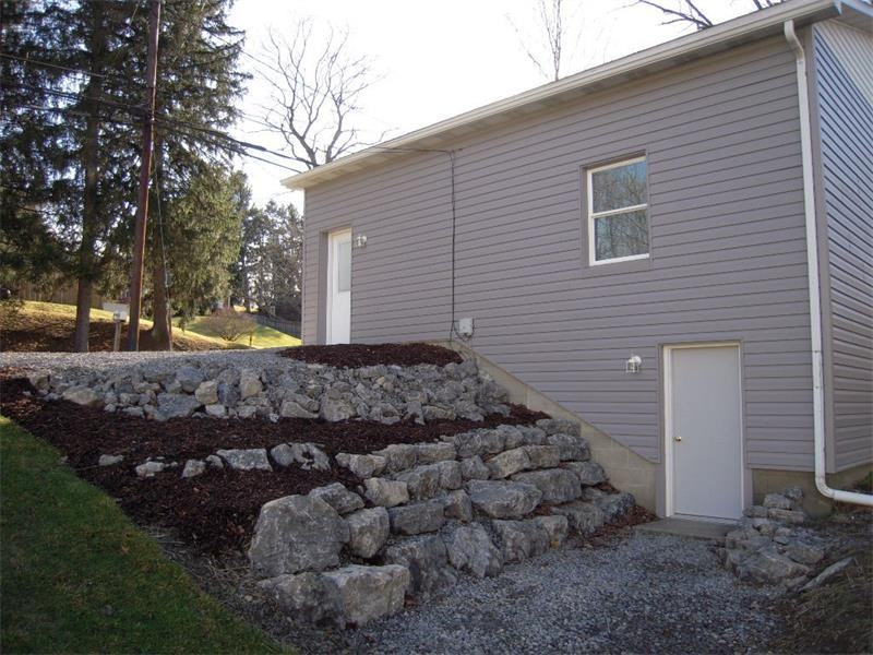 8122 Bull Creek Rd - Photo 3 of 13