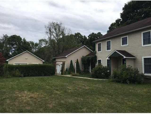 131 Arrowhead Ln - Photo 3 of 18