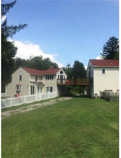 1554 Quarry Rd - Photo 3 of 25