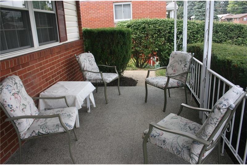 14 Highbury Rd - Photo 2 of 22