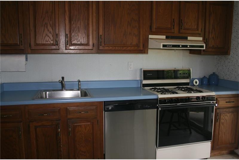 14 Highbury Rd - Photo 3 of 22