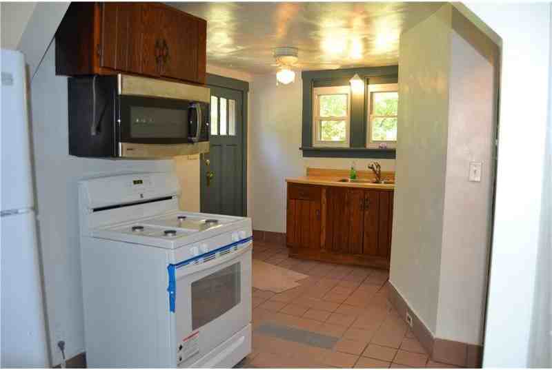 1008 S Rd - Photo 3 of 16