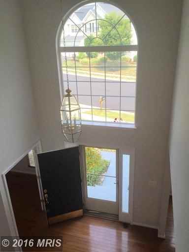 13063 Sterling Point Dr - Photo 2 of 23