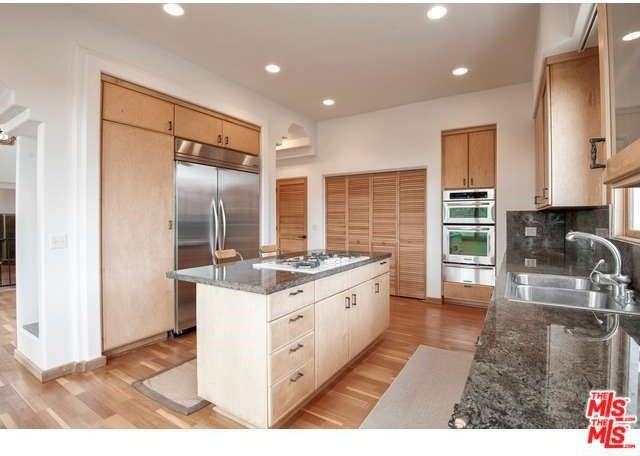 501 Kanan Dume Rd - Photo 3 of 24