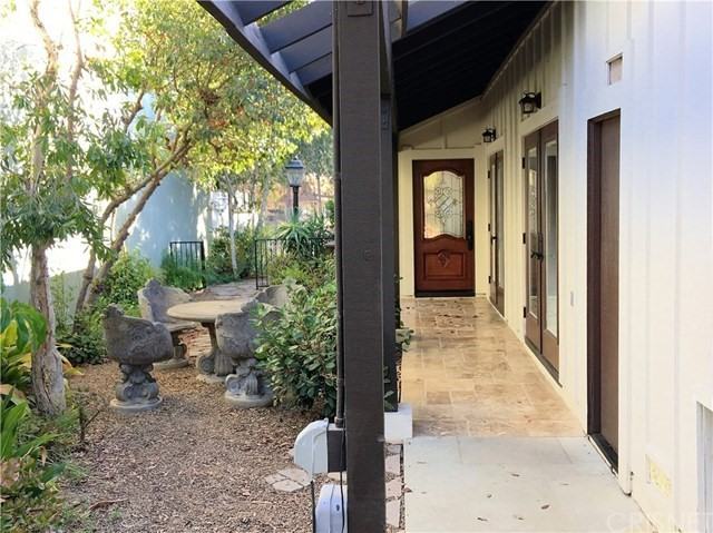 30712 Lakefront Dr - Photo 2 of 38