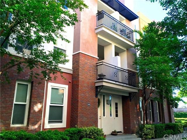 608 W 1st St #10 - Photo 2 of 48