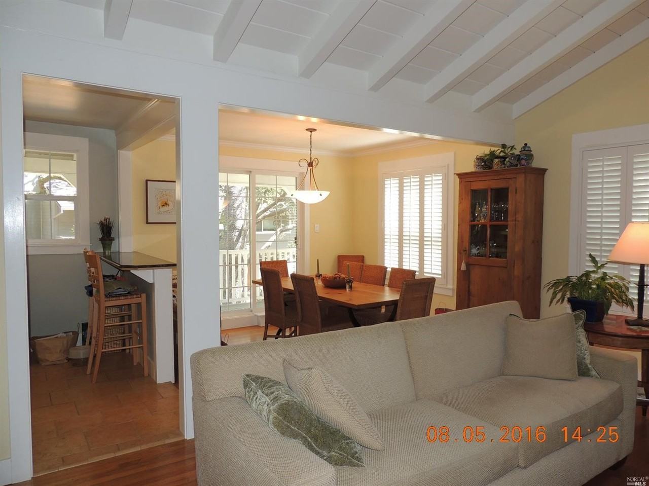 293 N Almenar Dr - Photo 2 of 8