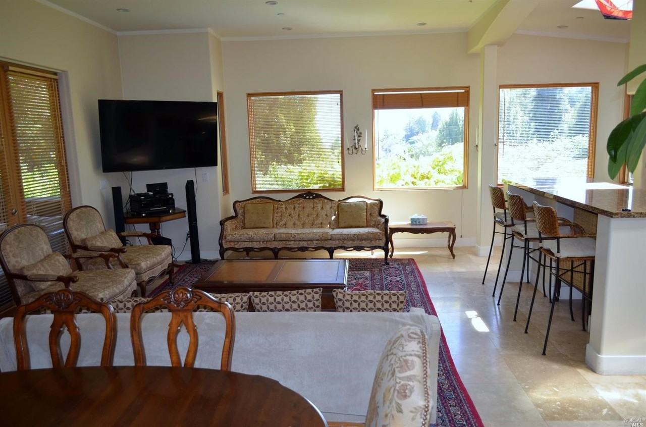 25 Bayview Terrace - Photo 2 of 23